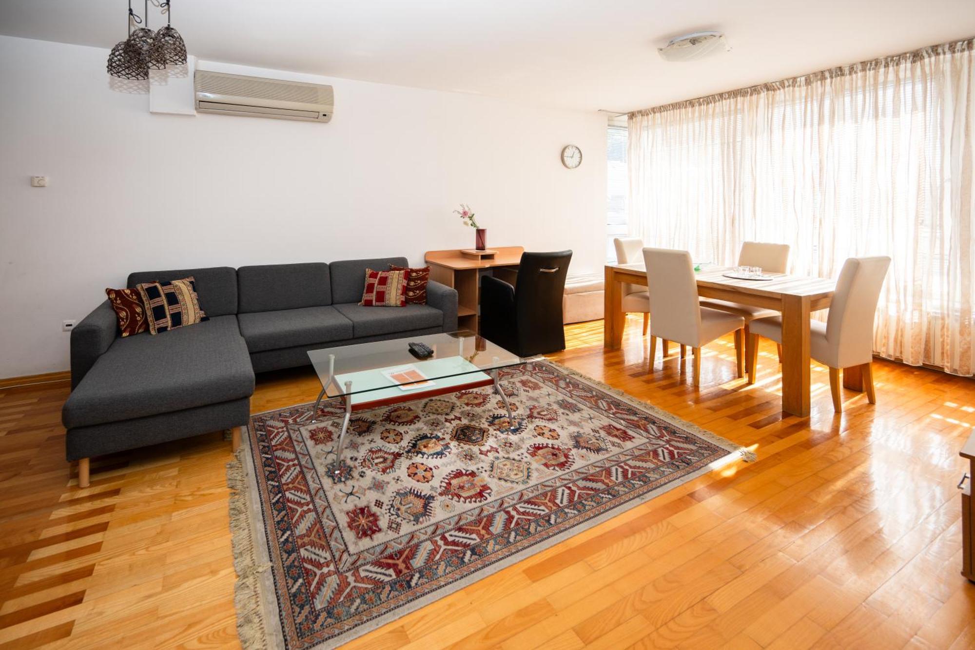 Modern 2Bdr Apartment In The Center- Free Parking Sarajevo Exterior photo