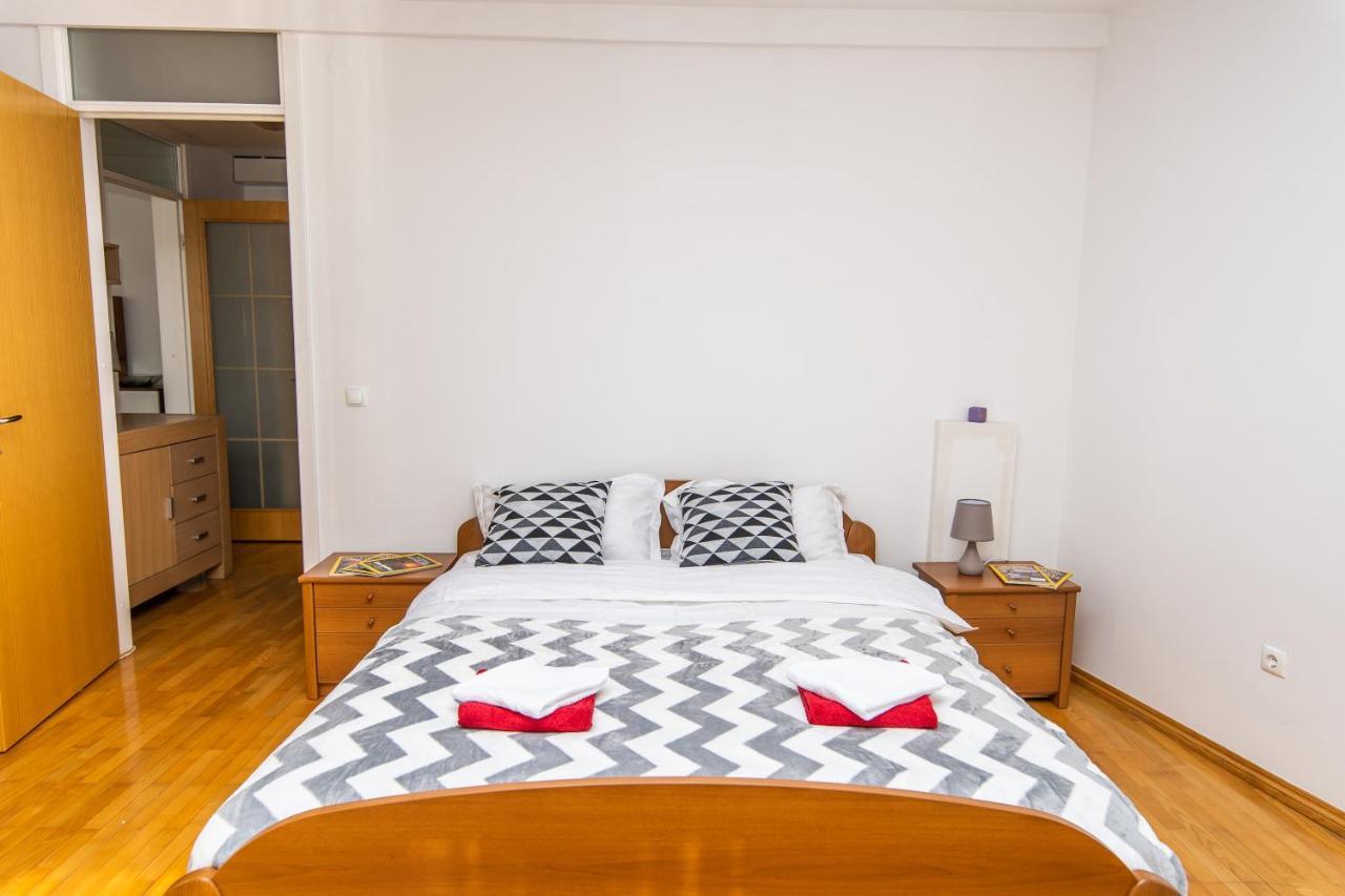 Modern 2Bdr Apartment In The Center- Free Parking Sarajevo Exterior photo