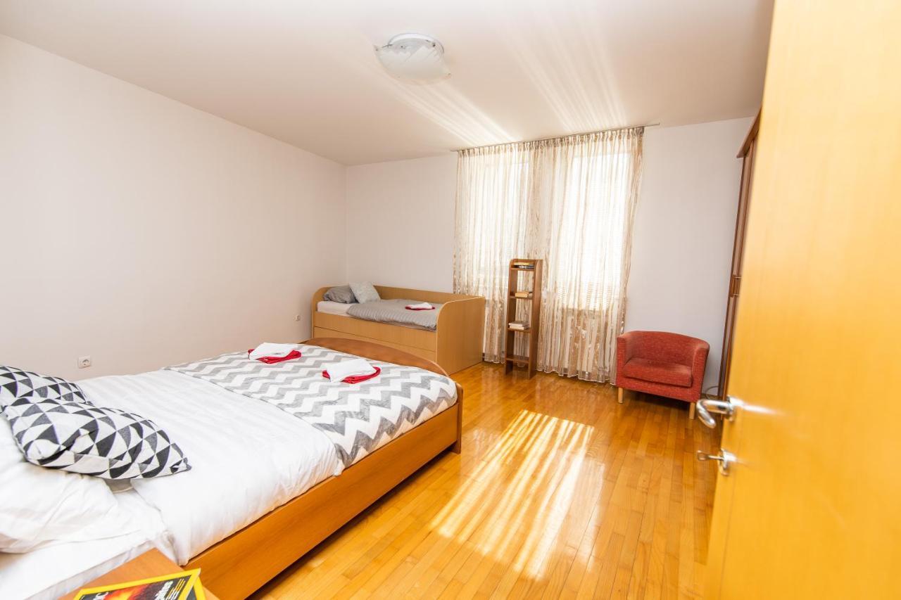 Modern 2Bdr Apartment In The Center- Free Parking Sarajevo Exterior photo